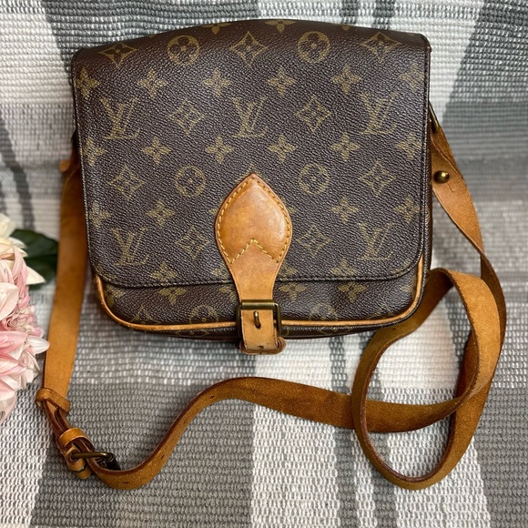 Louis Vuitton Monogram Cartouchiere MM - Picture 7 of 12